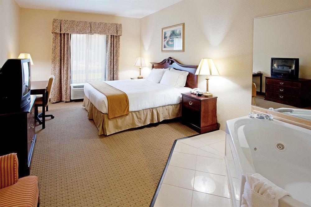 Holiday Inn Express Камден Номер фото