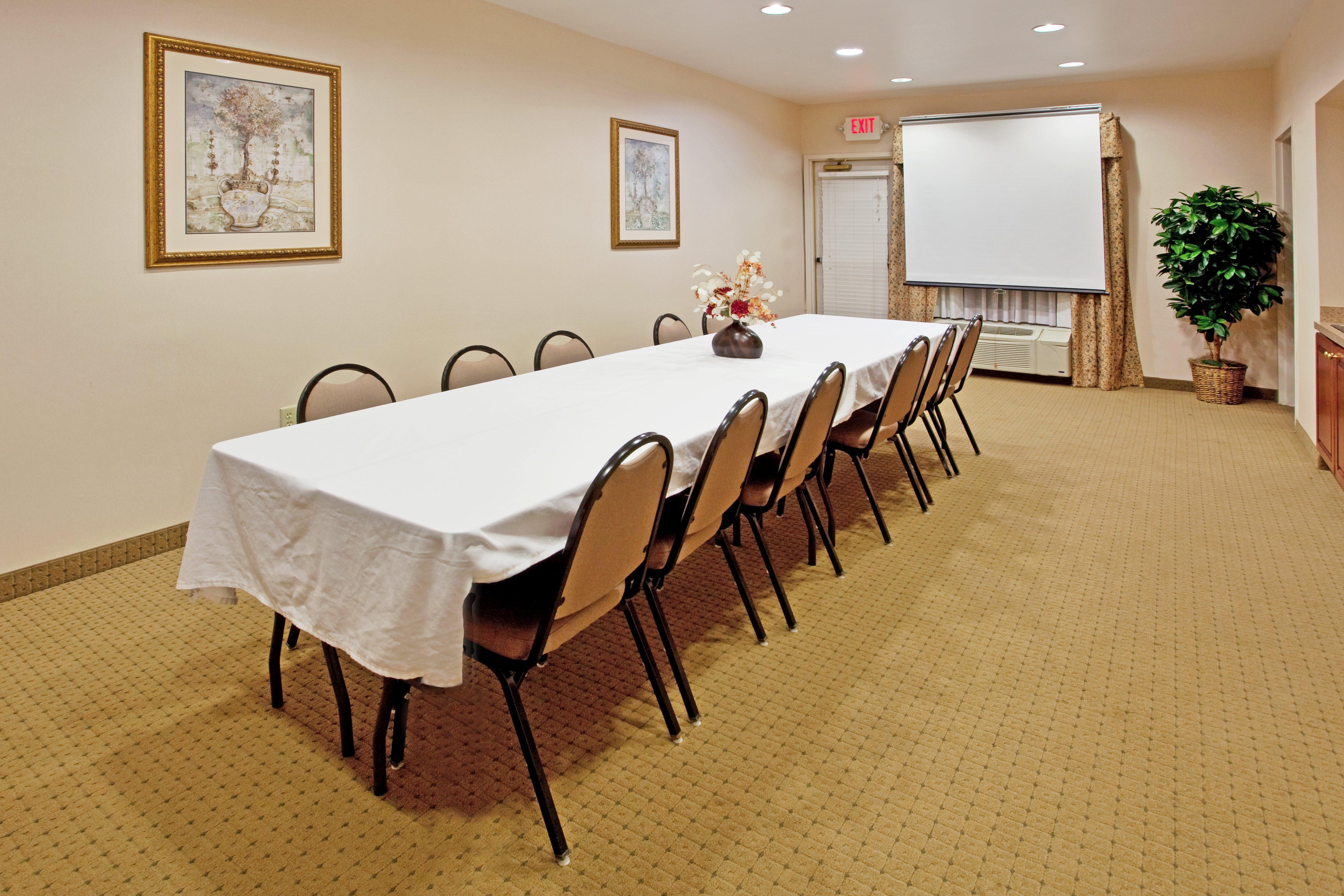 Holiday Inn Express Камден Зручності фото