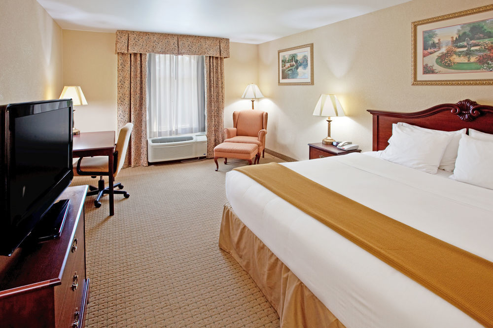 Holiday Inn Express Камден Екстер'єр фото